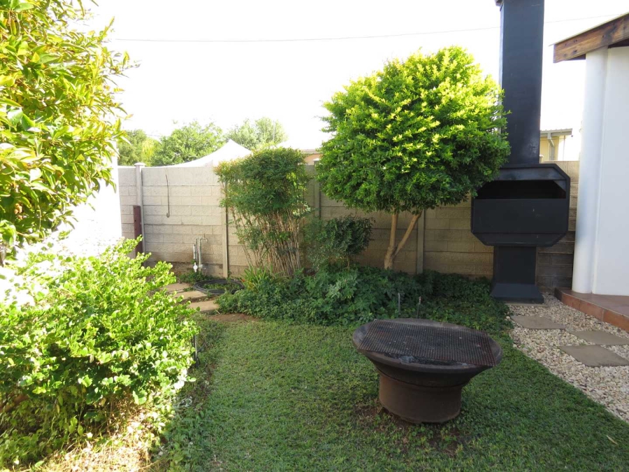 4 Bedroom Property for Sale in Kakamas Northern Cape